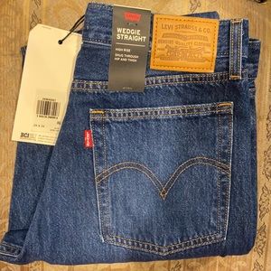 Levi’s wedgie straight jeans